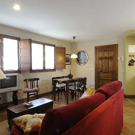 Casa María Juanín Collanzo